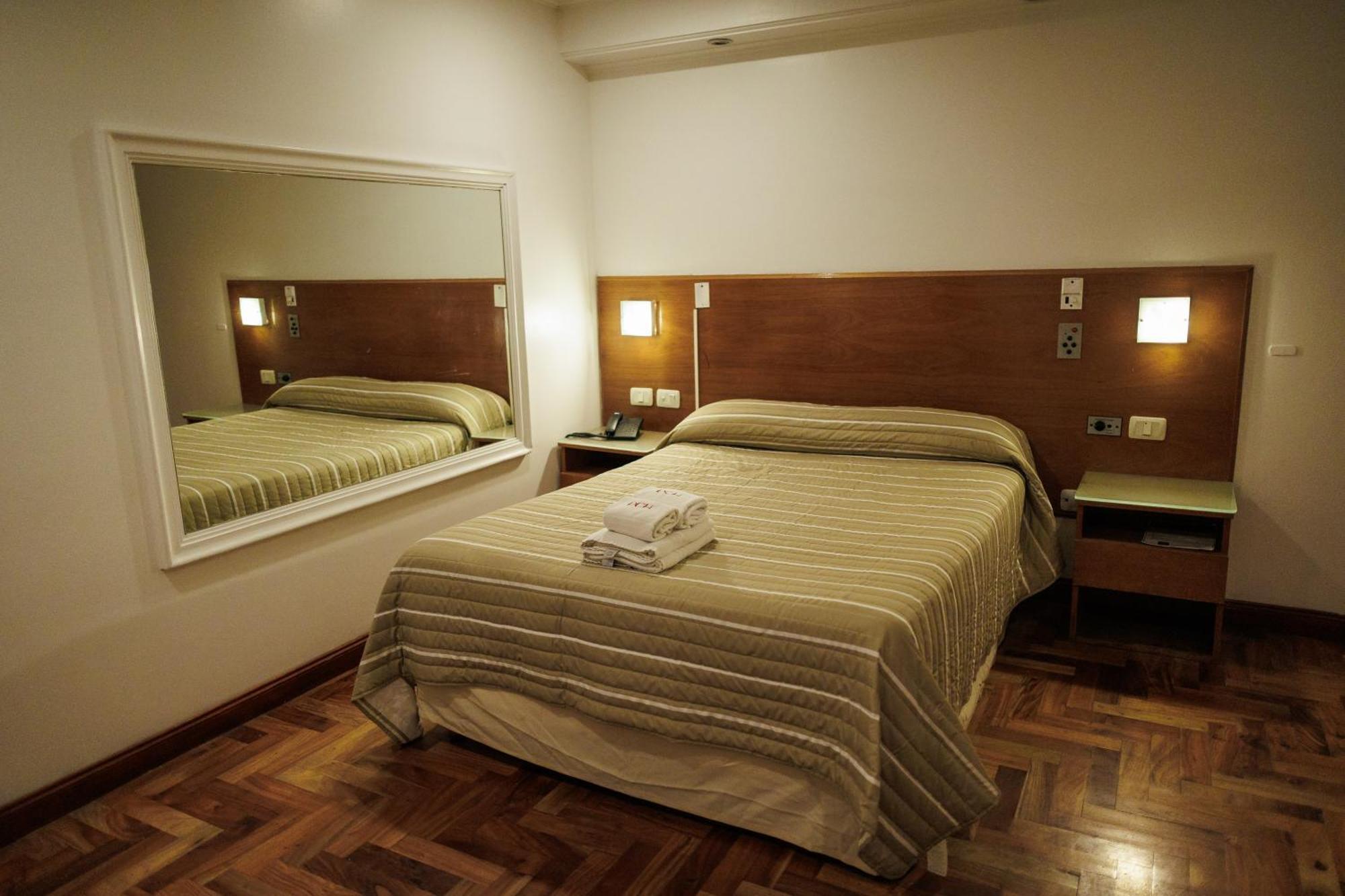 Hotel Petit คอร์โดบา ภายนอก รูปภาพ